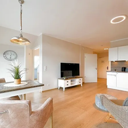Apartment Baltischer Hof 67 *